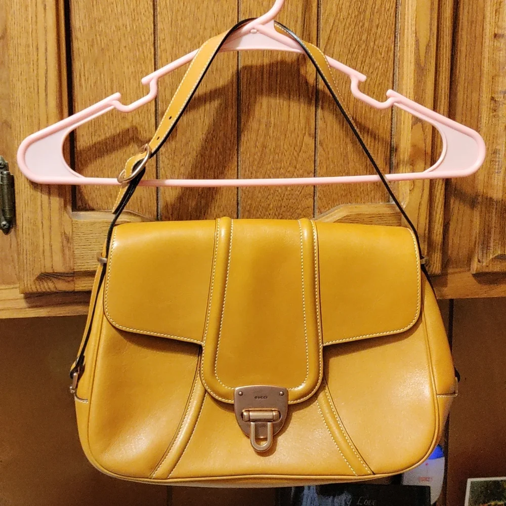 Gucci - Picture 4 of 10